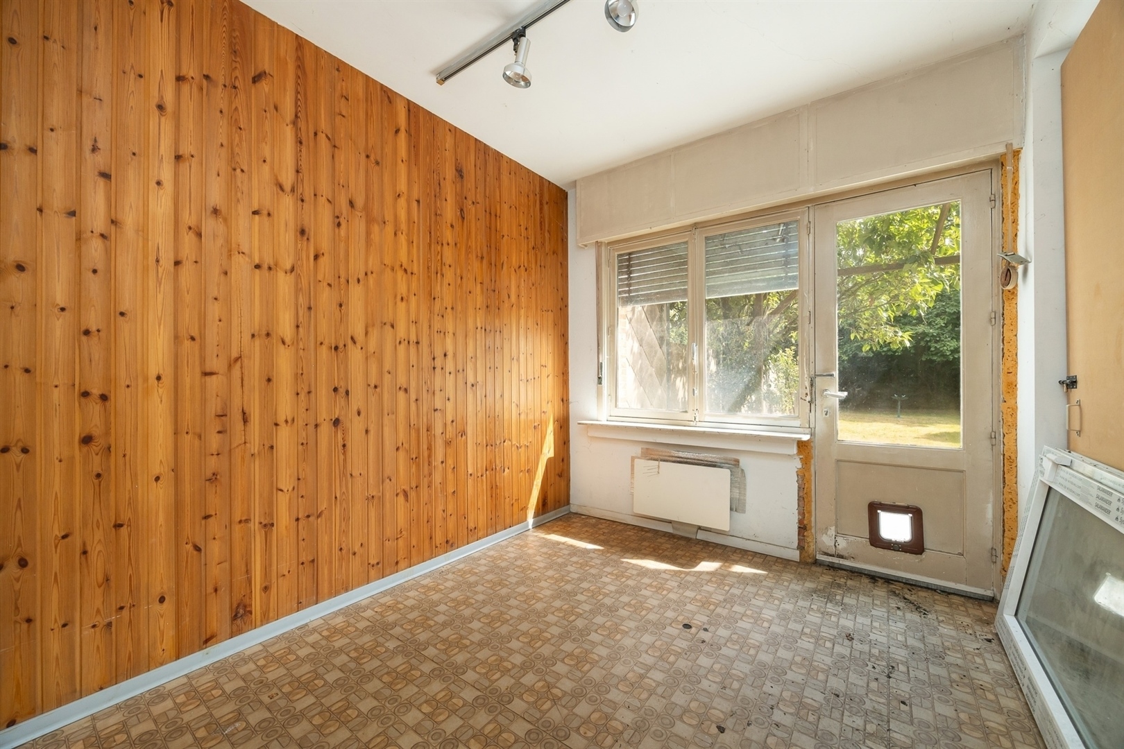 Oosterveld ∣ Voormalige dokterswoning met 5 slaapkamers, 2 garages en grote zuidtuin - foto 4