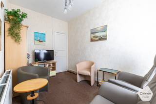 Cet appartement bénéficie d’un emplacement exceptionnel, à quelques pas de la Grand-Place, de la plage et du port de plaisance.Dès l’entrée, vous...