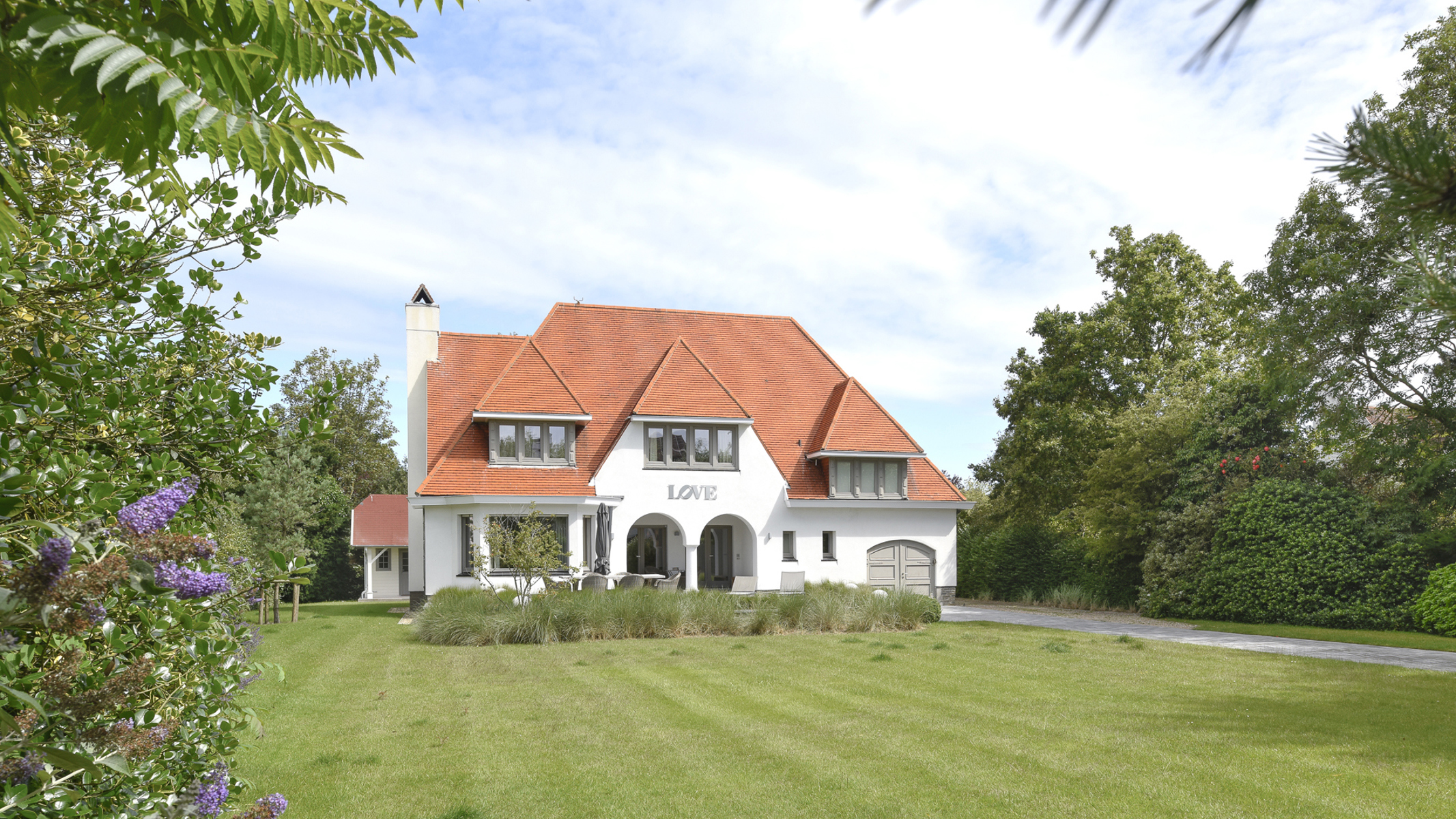 House for sale in Knokke-Heist with 5 bedrooms - photo 1