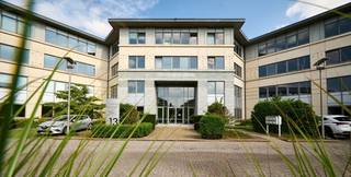 INVESTERINGSOPPORTUNITEIT! Deels verhuurde kantoren met een oppervlakte van 5.605 m² te koop met een bruto rendement van 10,44%.Uitstekend gelegen...