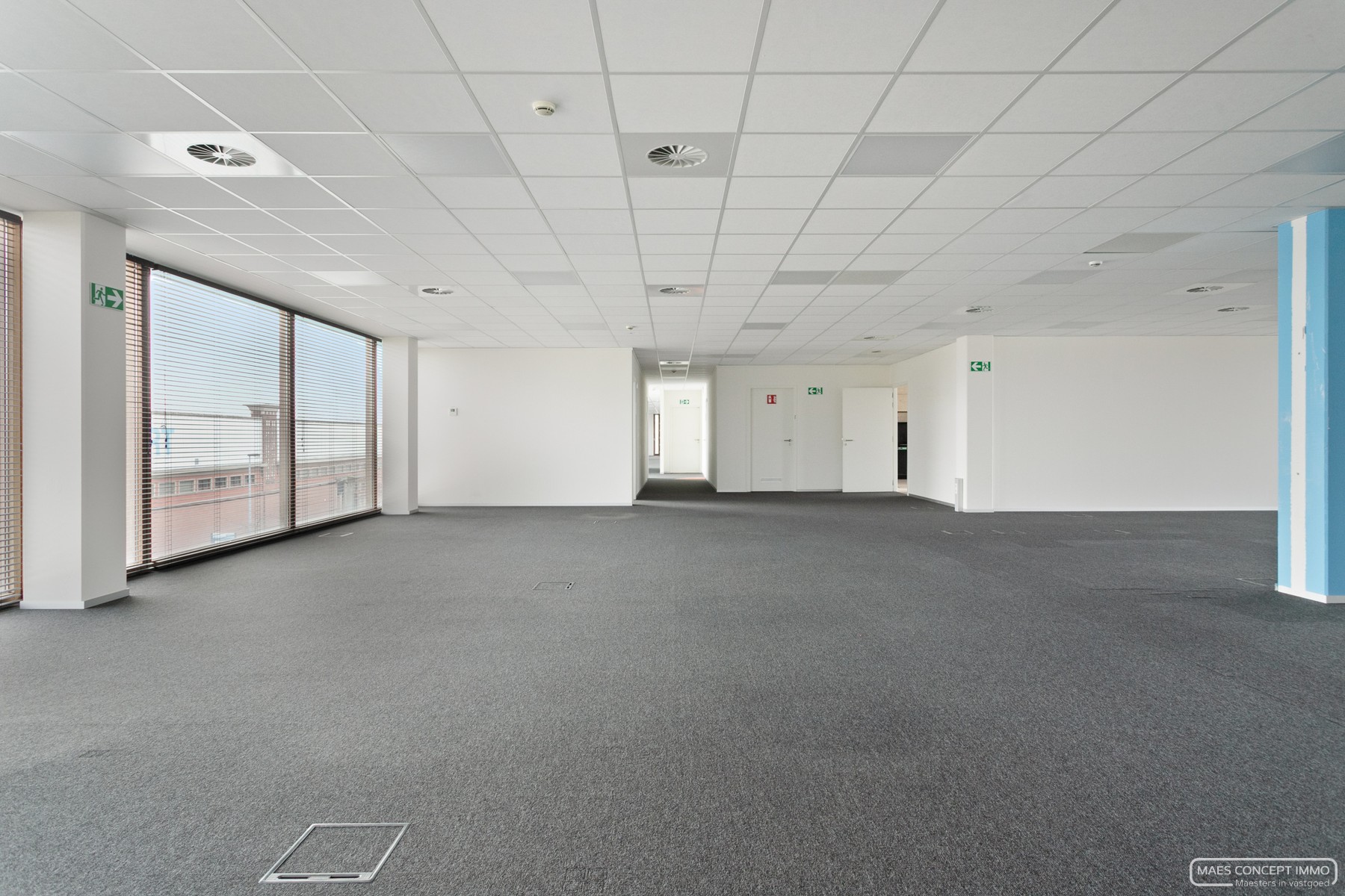 Kantoorruimte 273 m2  te koop vlakbij bij E17 te Zwevegem - foto 2