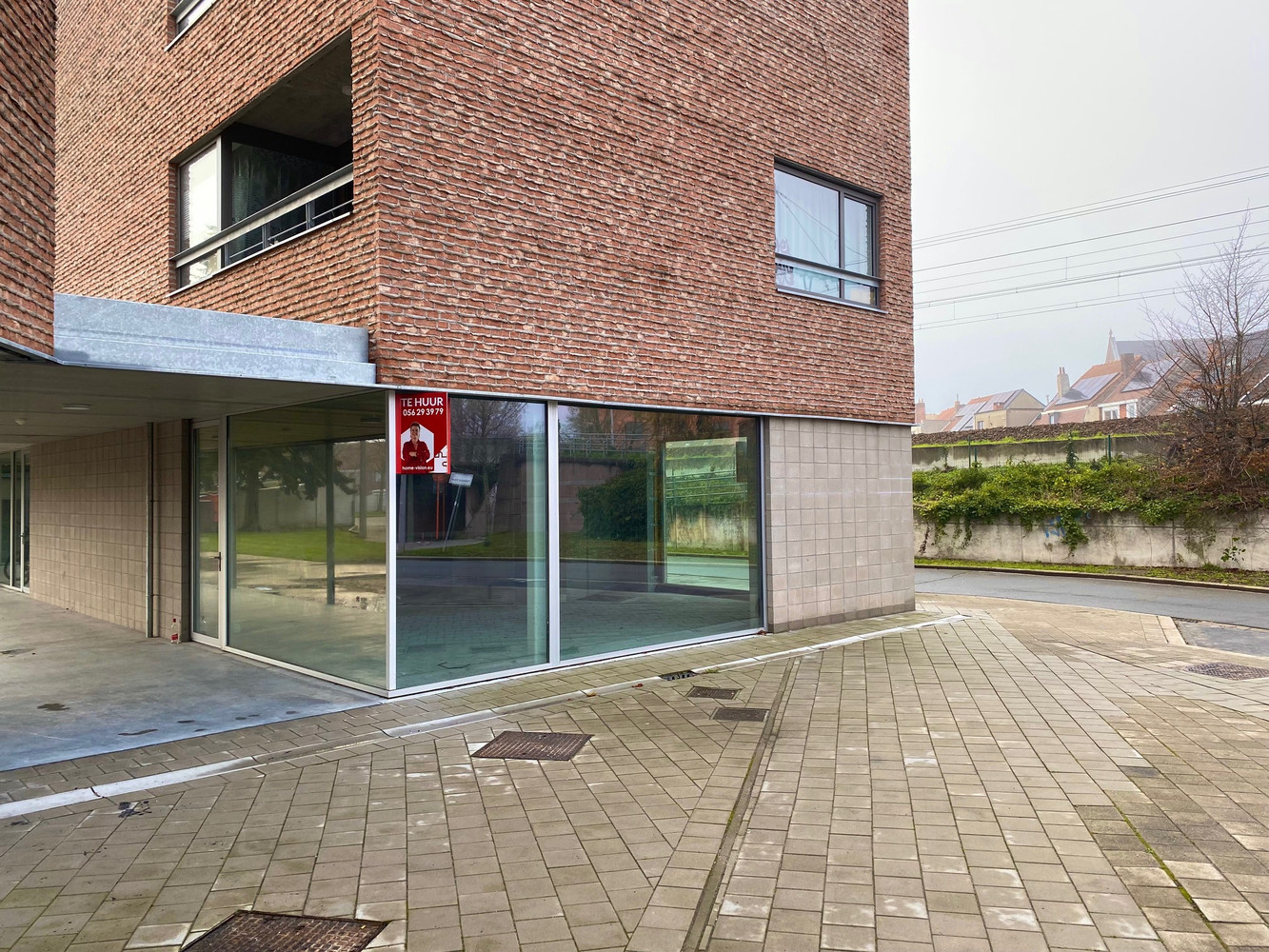 Nieuwbouw kantoor (ca. 130 m²) + 2 ondergrondse auto staanplaatsen inbegrepen - photo 1
