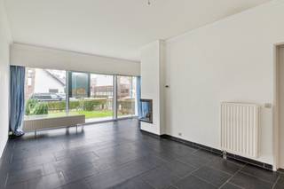 This apartment is located in the sought-after Neerlandwijk, a residential area known for its green and tranquil character. With the popular Van...