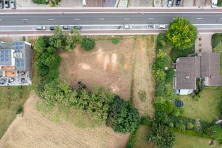 Terrain à bâtir de 3 ares 71 ca situé sur l'Itterbeeksebaan.Situation centrale à proximité du centre d'Itterbeek, des commerces et des transports en...