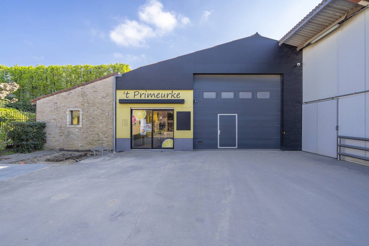 Local commercial d'environ 75 m² à louer à Bavikhove - photo 1