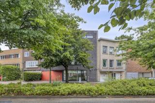 Deze veelzijdige studio met praktijk- of bureelruimte, gelegen in Borgerhout, is nu te koop op een zeer goede locatie met uitstekende...