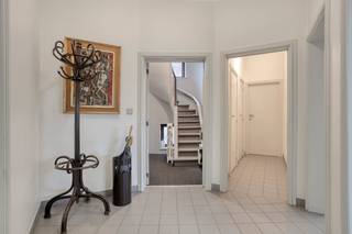 Vous cherchez un bien d'investissement chargé d'histoire ou le lieu idéal pour allier vie privée et activité professionnelle? Cette...