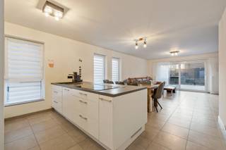 Dit instapklare en zeer recente nieuwbouwappartement (2019) is gelegen in het centrum van Sint-Niklaas, op wandelafstand van de Grote Markt,...