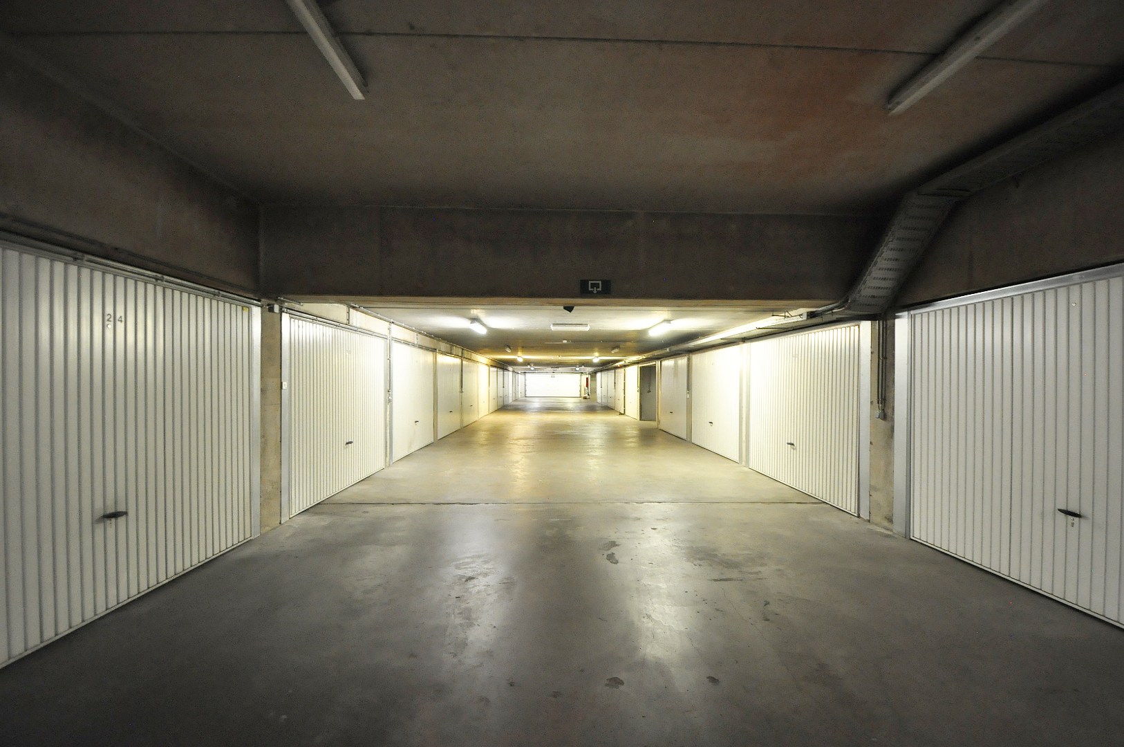 Garage for rent in Bruges