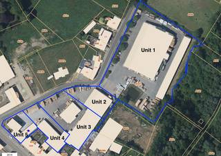 Deze flexibele industriesite bestaat uit 5 afzonderlijke units en biedt een breed scala aan mogelijkheden voor diverse bedrijven.Het complex...