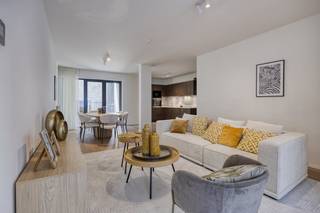 6% of VAT on the whole construction possible! UniQ combines the charm of the historic city center with the comfort of modern architecture. Located on the Hooikaai, this unique project offers 28 high-quality apartments.Why choose UniQ?- Centrally located: Surrounded by Brussels' cultural and culinary hotspots, with excellent public transport links and plenty of shops nearby.- Sustainable living: With excellent energy efficiency (A or B+ score), you can enjoy low energy costs and a green lifestyle.- Premium comfort: Each apartment is equipped with advanced insulation, contemporary finishes and thoughtful layouts that provide a sense of space and light.- Parking facilities: Spacious underground parking spaces and private cellars for your convenience.- Green environment: Relax in the communal garden and enjoy urban biodiversity.Compose your dream home with a wide range of options for finishes, floors and kitchen appliances. Enjoy large windows, modern balconies, and sweeping views of the city.Let the unique atmosphere of Brussels enrich your daily life and become part of a community that redefines modern living.Choose UniQ and discover what it means to live in a stylish, central and sustainable way. Contact our agents for a personal tour.UniQ: Your unique opportunity for exceptional living.