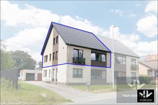 Ruim, instapklaar 2-slaapkamerappartement met goede, correcte huurders, op de eerste verdieping (met uitbreidingsmogelijkheden) van een...