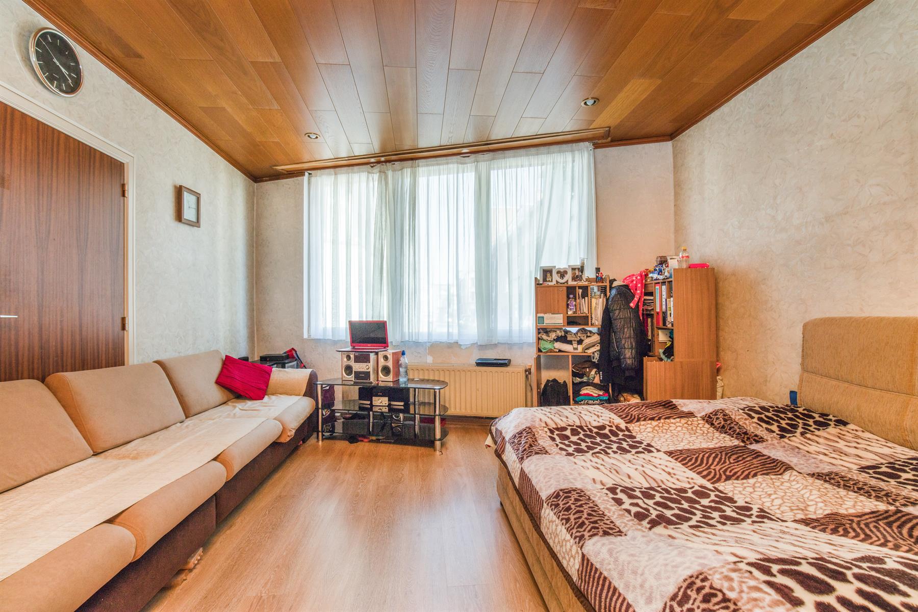 Te renoveren Woonhuis ingedeeld in 3 appartementen - foto 4
