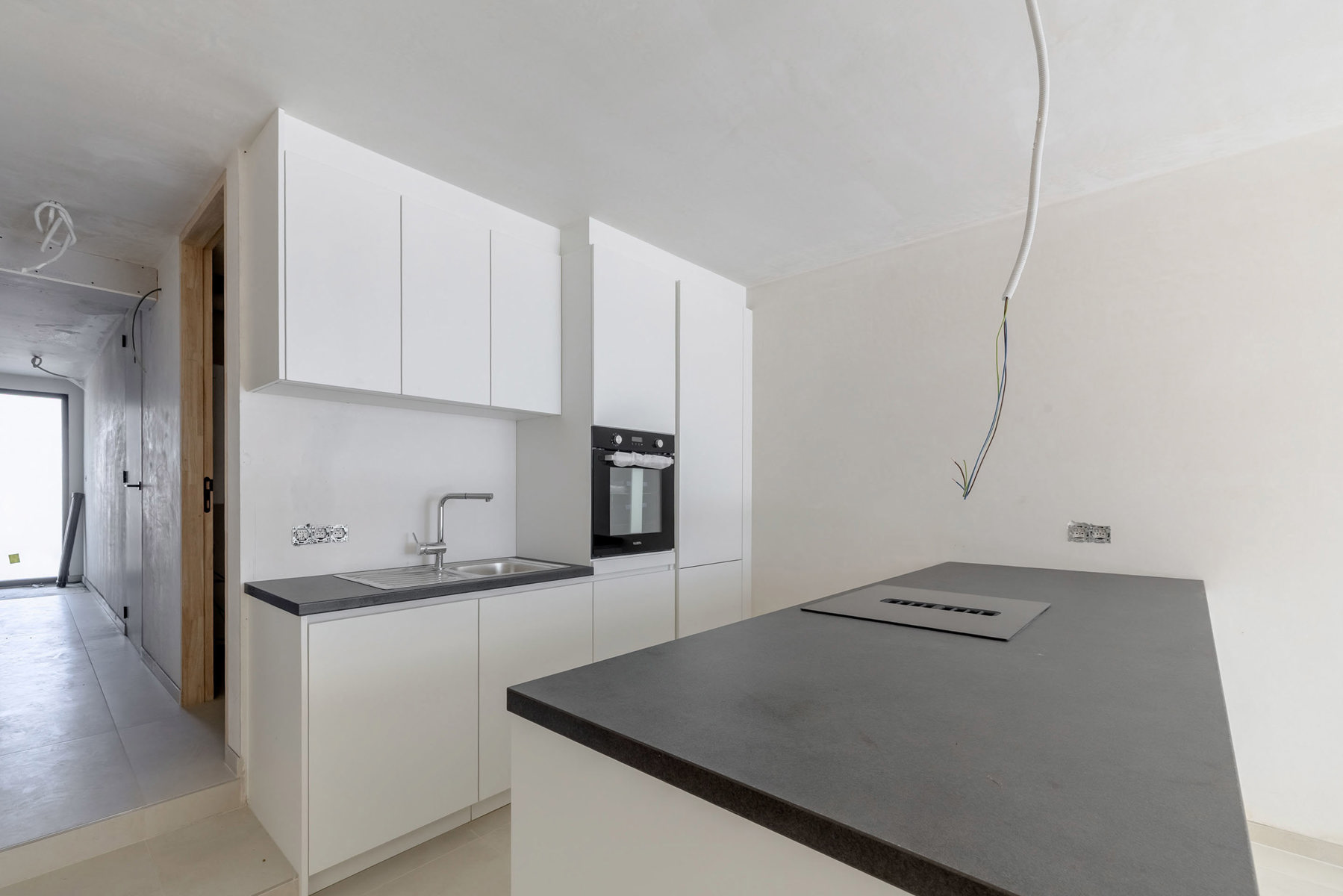 Gerenoveerde woning met 3 slpks, tuin en garage - foto 4