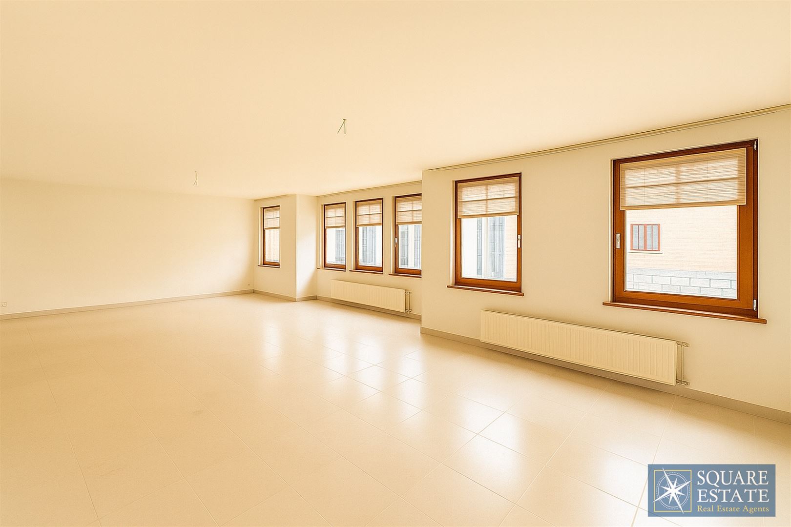 Superb apartment with terrace on the Markt - photo 2