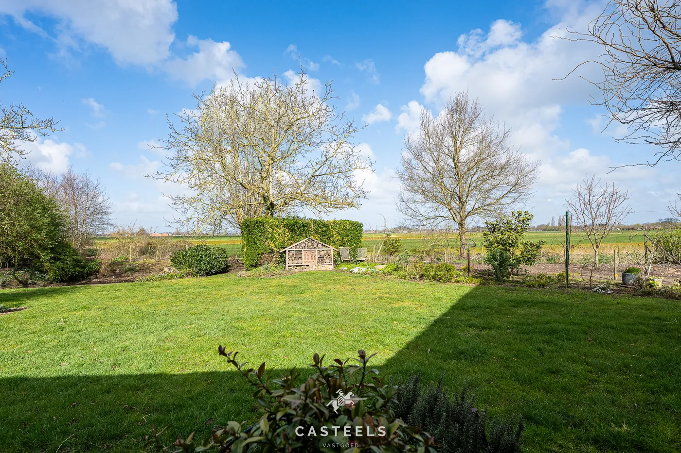 Villa met karakter en open zichten op een discrete topligging - foto 3