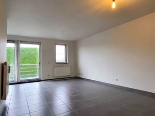 LUMINEUS, VERZORGD EN GEZELLIG APPARTEMENT 90M² MET 2 SLAAPKAMERS, TERRAS EN BUITEN-AUTOSTAANPLAATS1ste verdieping met lift -  ligging in recente...
