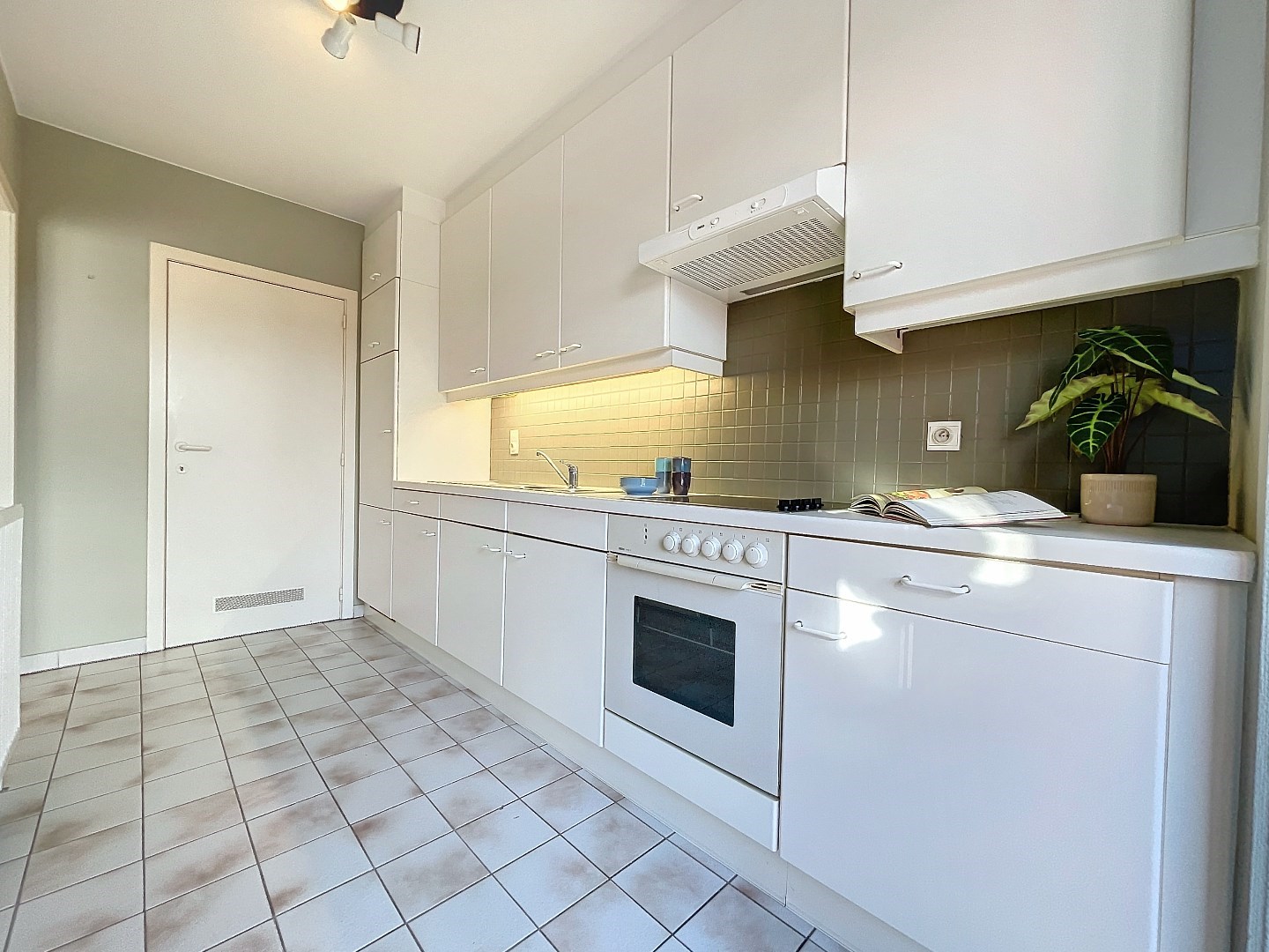 Ruim en energiezuinig appartement in het hart van Roeselare - foto 3