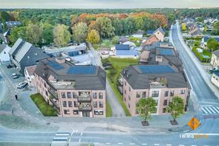 Dit appartement van maar liefst 124 m² met twee slaapkamers is voorzien van een gezellig, overdekt (zuider)terras van 13 m². Gelegen op...
