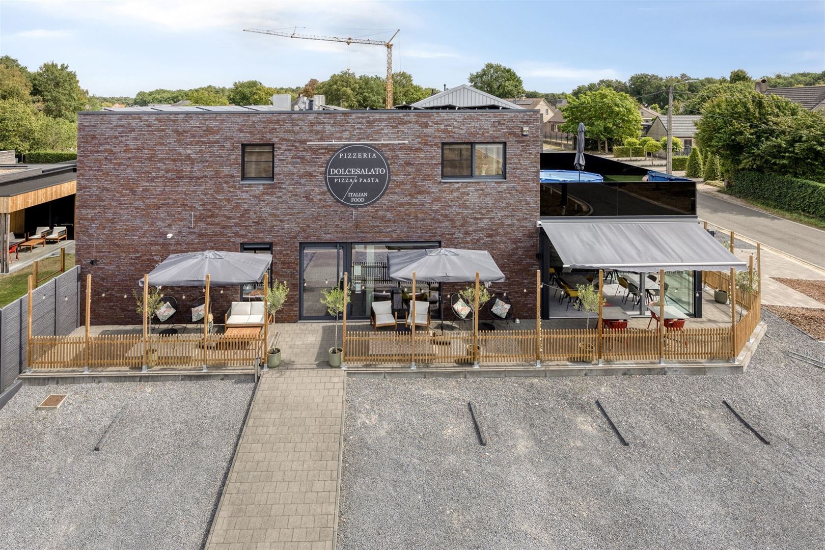 Retail space - photo 4