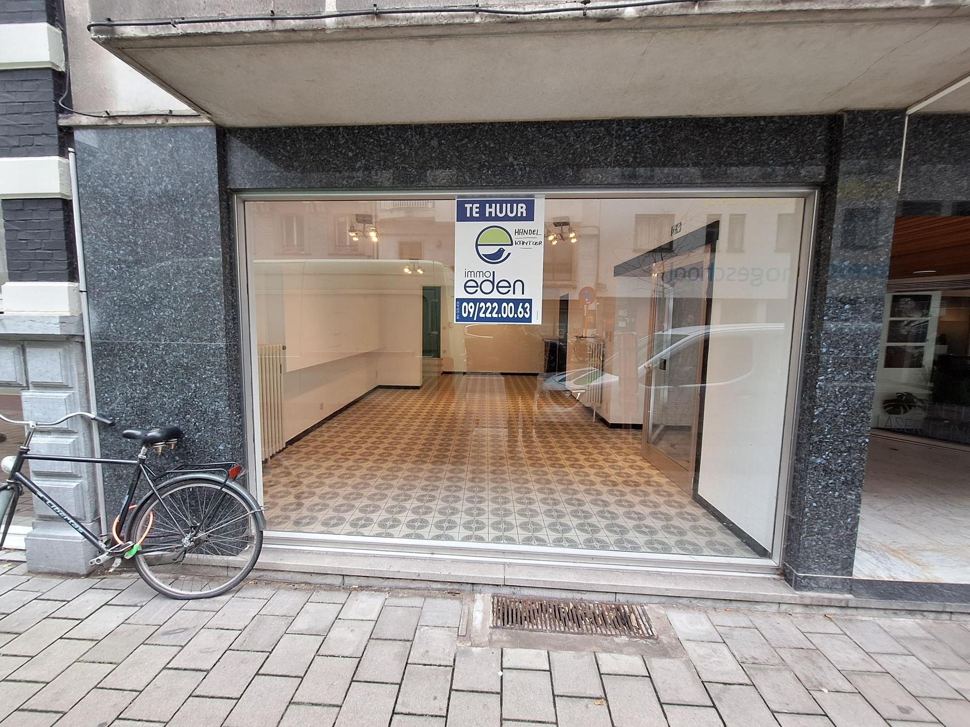 Commercial for rent in Ghent - photo 2