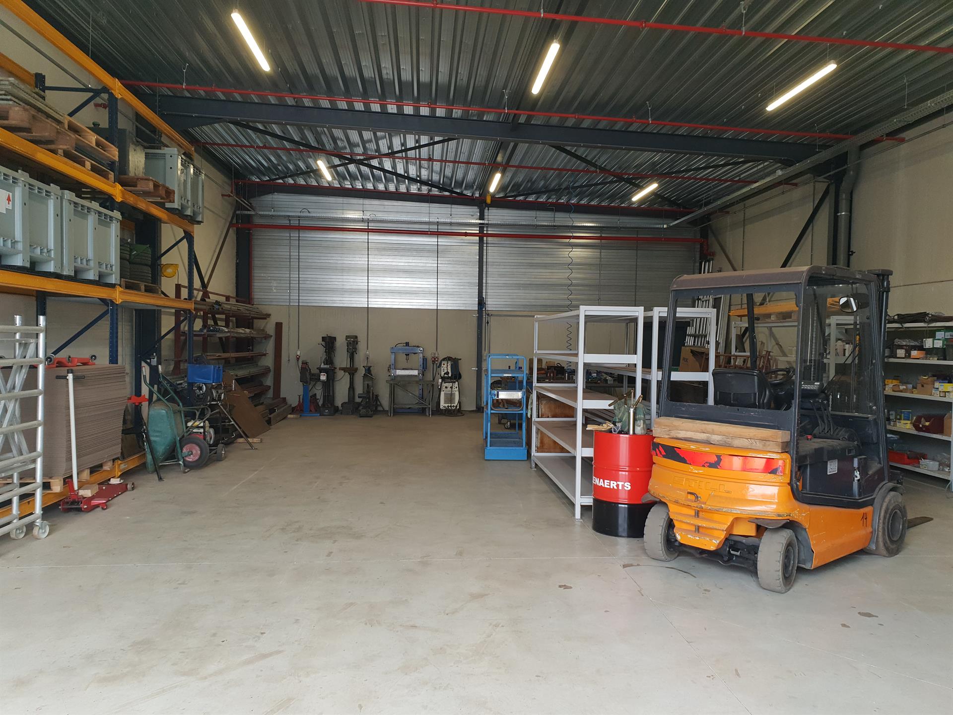 BEDRIJFSHAL  - UNIT 14 -  200 m²  - foto 3