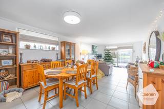 Ontdek dit lichtrijke appartement, gelegen in een kleinschalige en rustige residentie. Met een bewoonbare oppervlakte van 96 m² biedt deze woning...