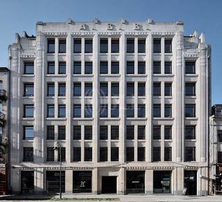 In het hart van Brussel, Rue des Poissoniers 13, kantoor van 518 m² op de 5e verdieping in een volledig gerenoveerd Art Deco-gebouw met een...