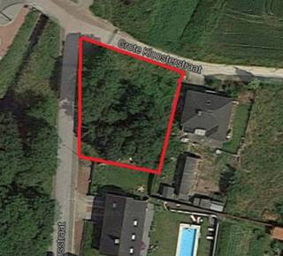 Terrain à bâtir pour Immeuble de bureaux ou hôtel ou entrepôt.Ce lot à bâtir ce situe sur le coin de la Grote Kloosterstraat avec la Frans...