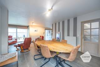 Deze instapklare halfopen bebouwing (2004) is gelegen in een rustige een aangename buurt in Gistel. De woning is uitgerust met zonnepanelen,...