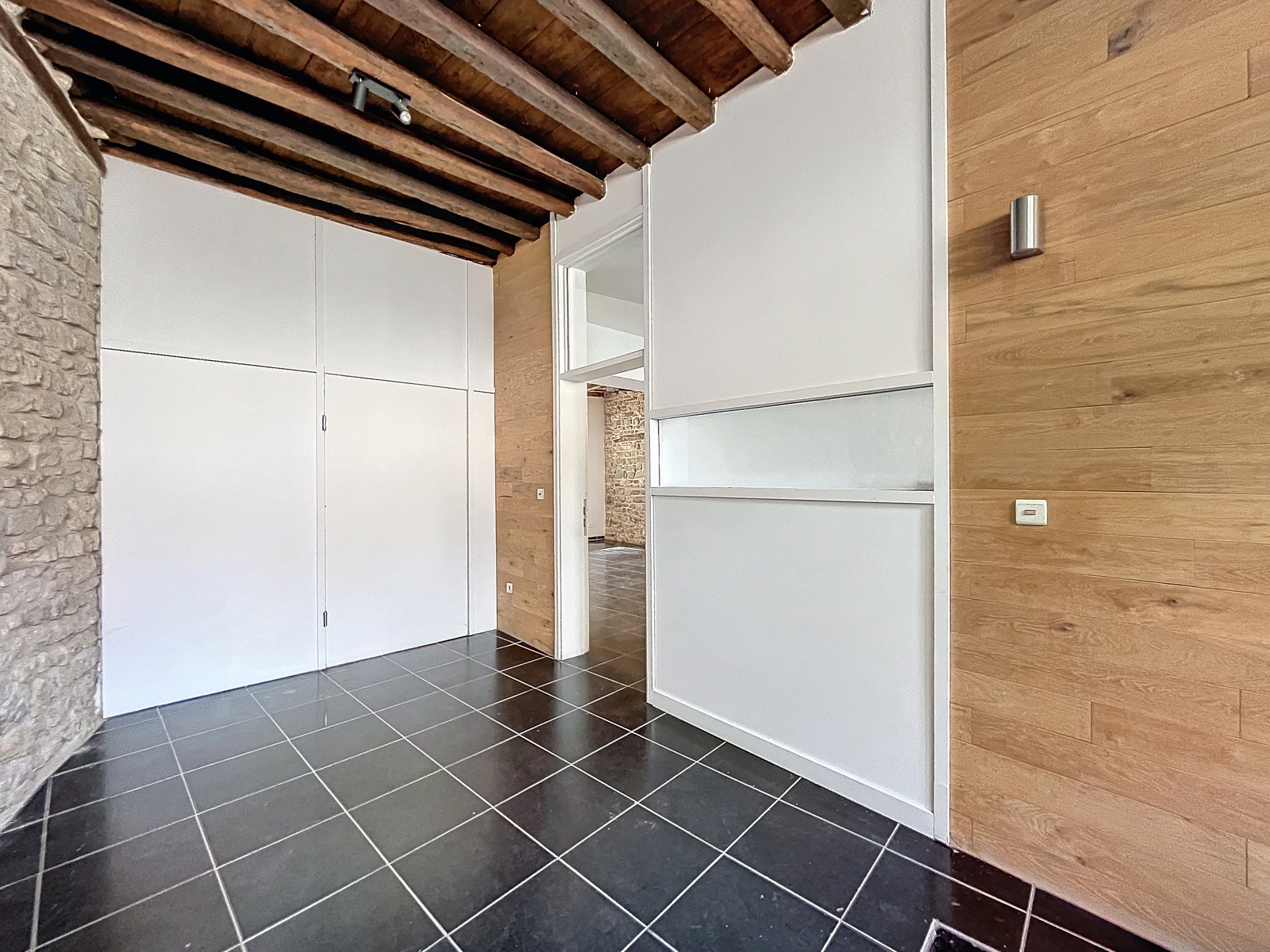 Te Huur: Gelijkvloers Handelspand op Toplocatie - foto 2