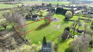 SOUS OFFRE - VISITES SUSPENDUES Saintes, dans un environnement campagnard privilégié et profitant de magnifiques vues sur la campagne et les...