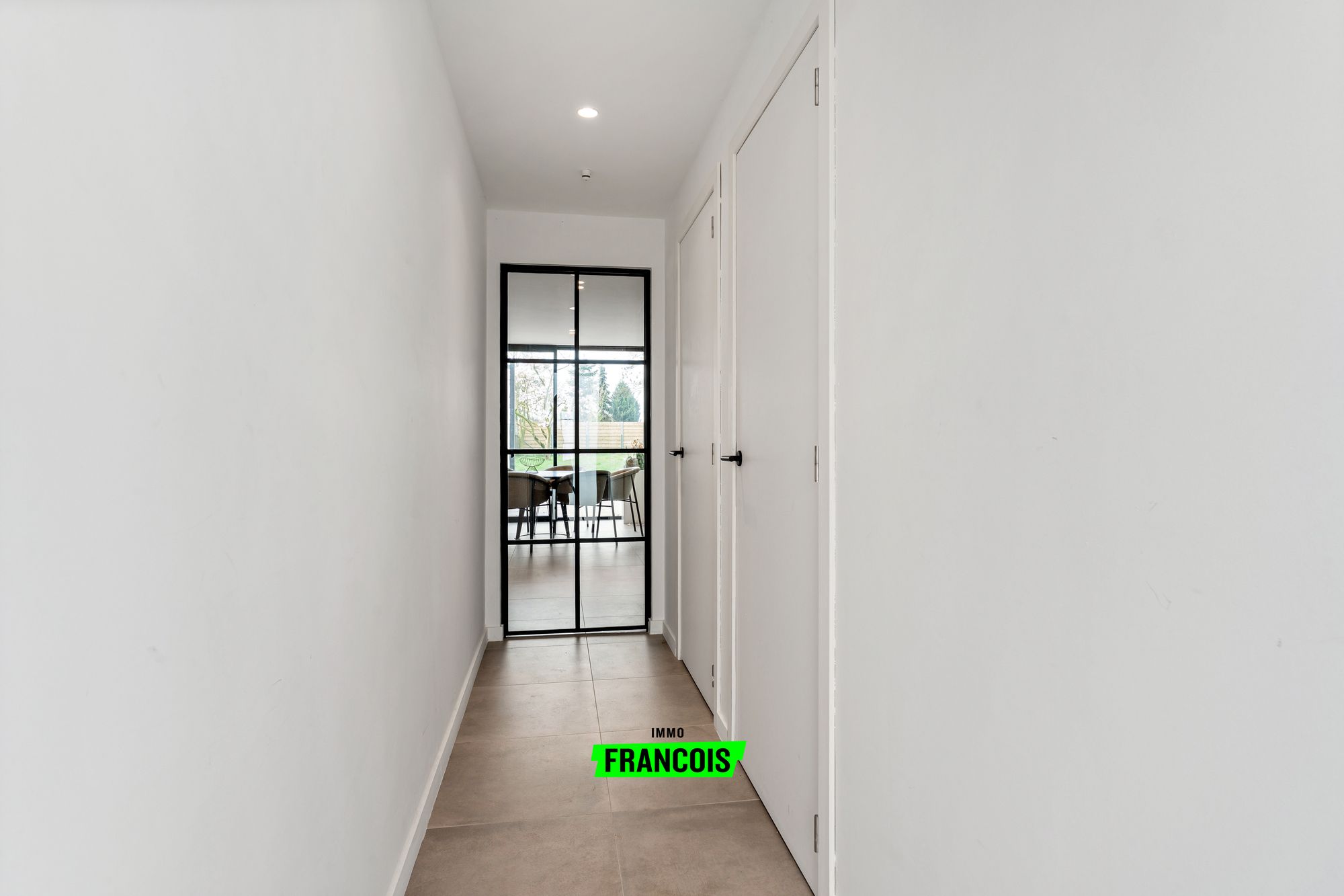 Rustig en landelijk gelegen instapklare woning met 3 slaapkamers en zonnige tuin - foto 2