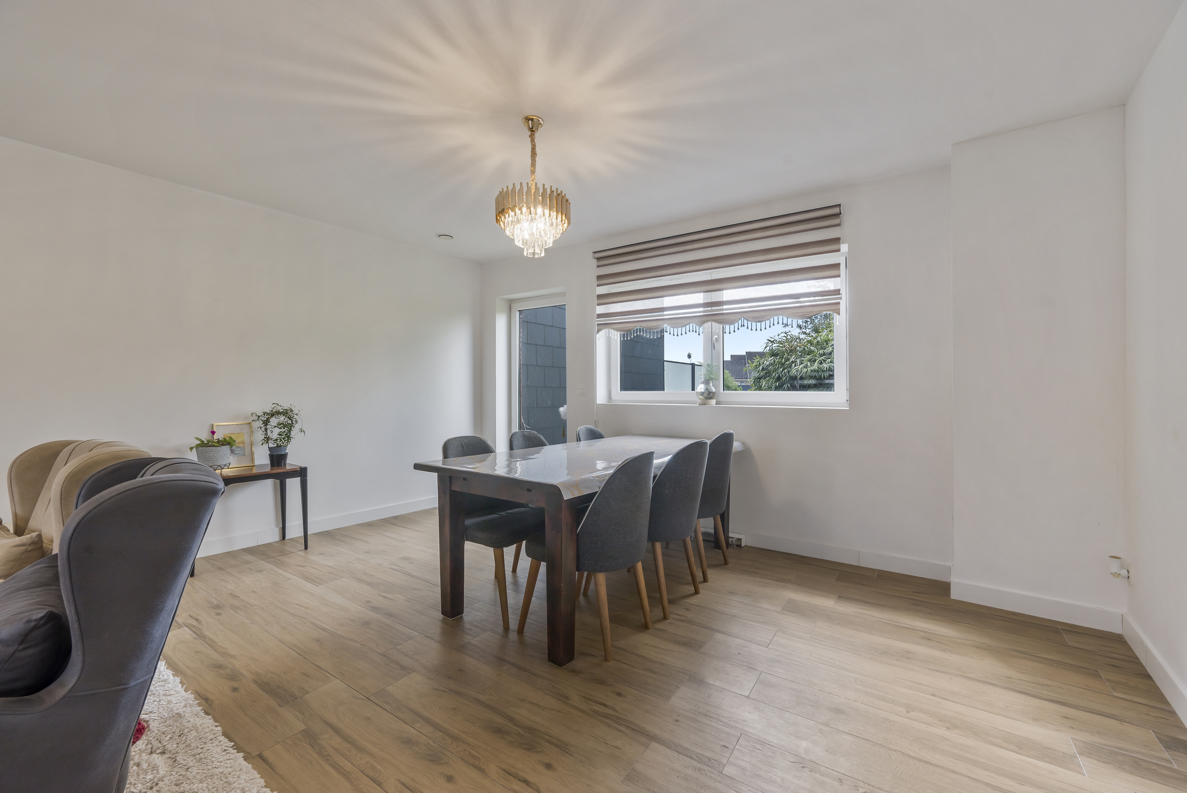 Ruime en instapklare woning met garage in hartje Grembergen - foto 5