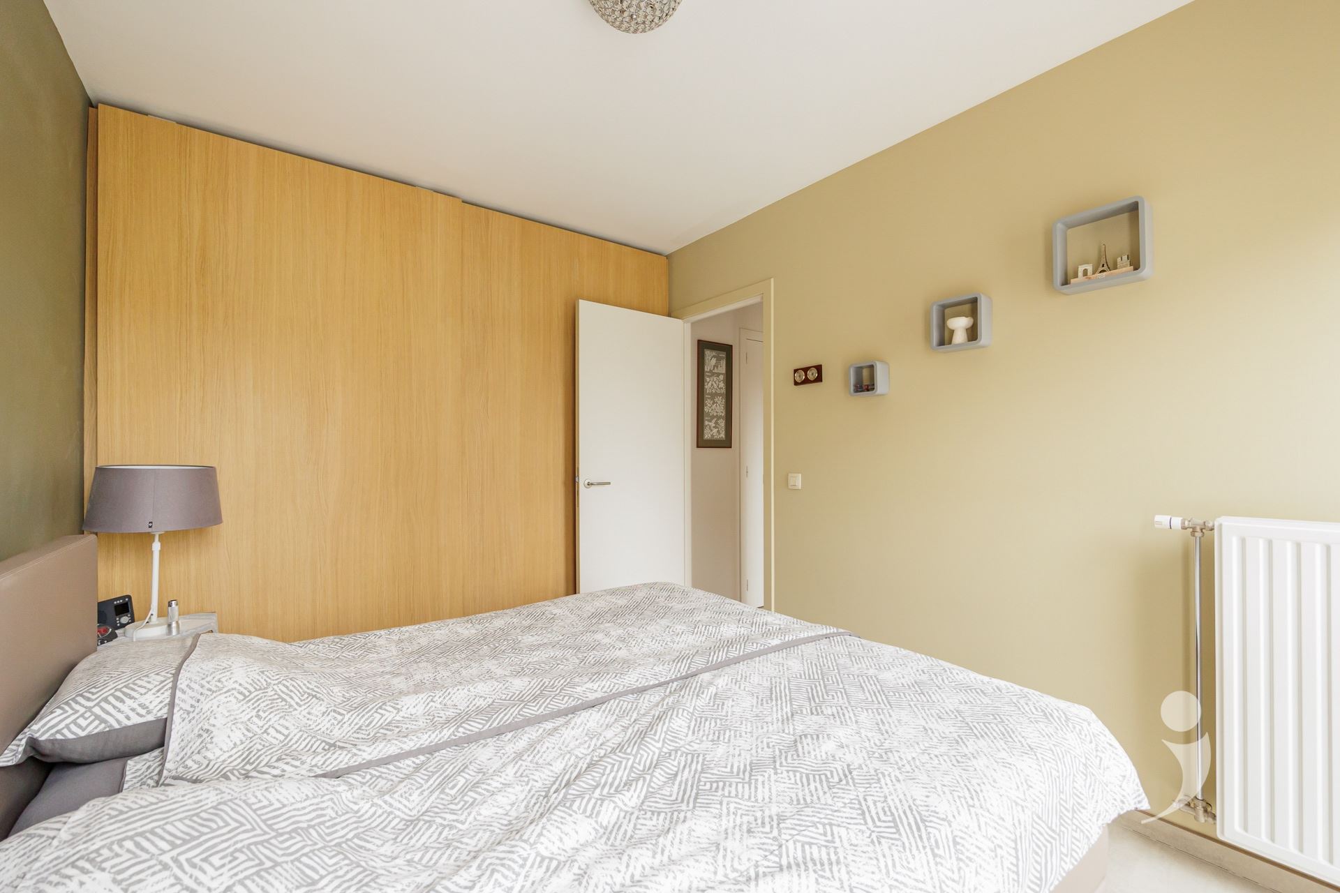 Recent appartement met 2 slaapkamers, parkeerplaats en kelderberging - foto 5