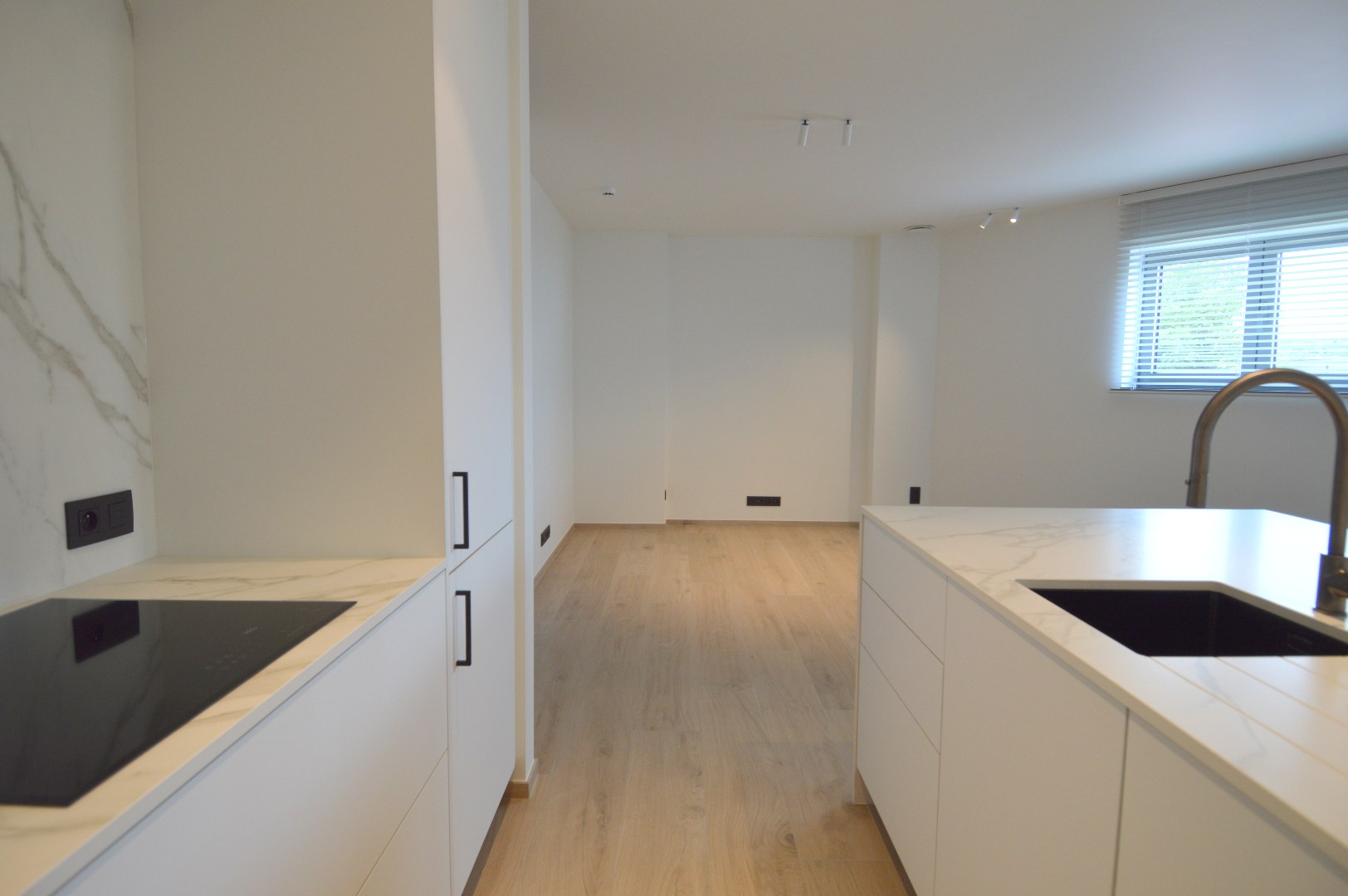 Nieuwbouw appartement met tuin en oprit in Harelbeke - foto 4