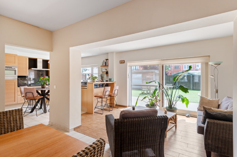 Rustig gelegen instapklare woning met 3 SLK, garage en zongerichte tuin - foto 5