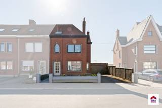 Verzorgde halfopen woning met 3 slpks en tuin op 498m² nabij centrum Tielt! Ligging: rustig gelegen op wandelafstand van centrum Tielt, nabij...