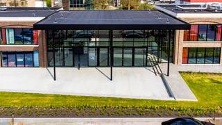 Beautifully renovated offices of 2,821 m² for rent near the Leuvensesteenweg in Zaventem. The luminous offices are equipped with all...