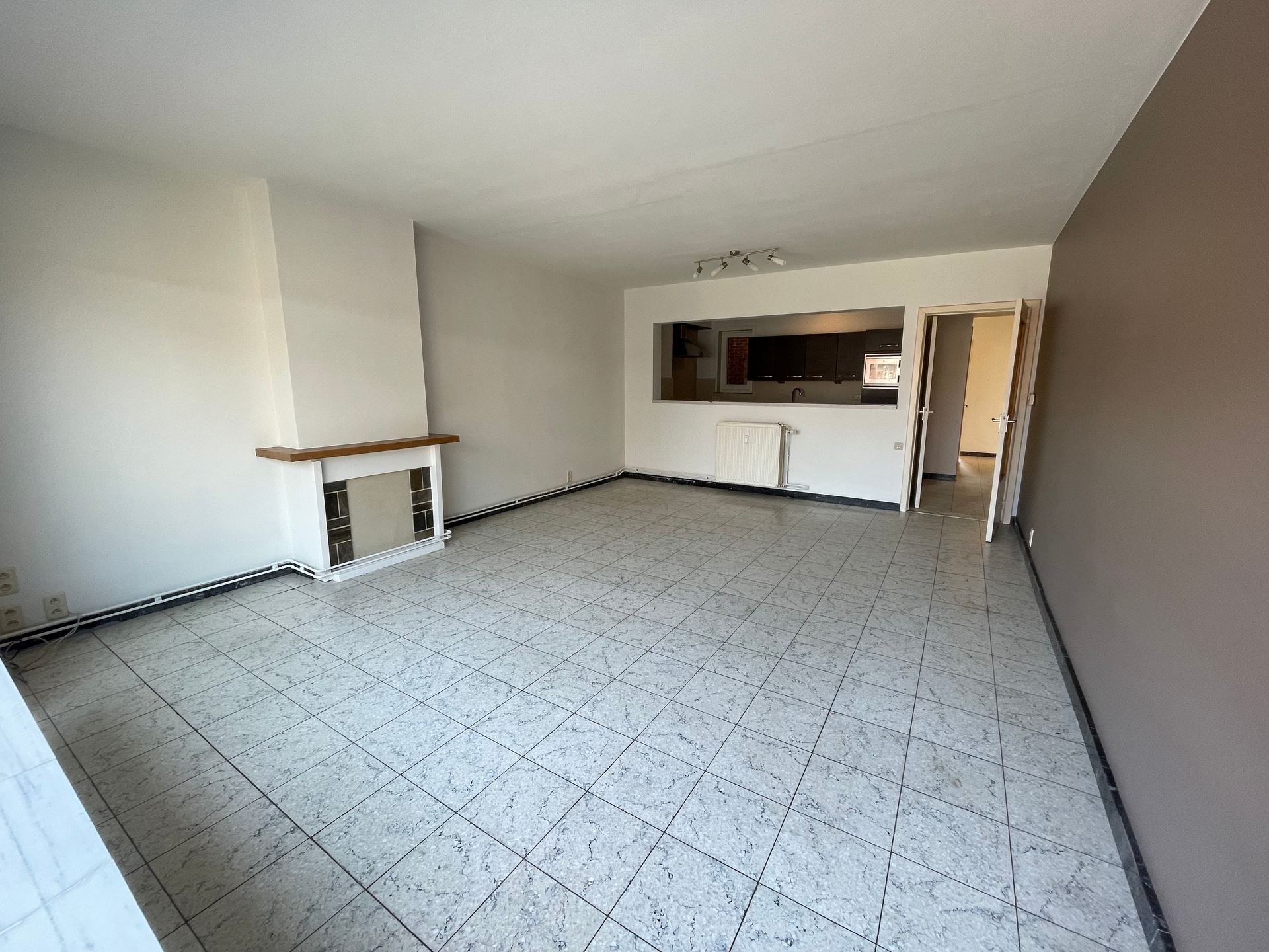 volledig gerenoveerd app met 3 slaapkamers - foto 5