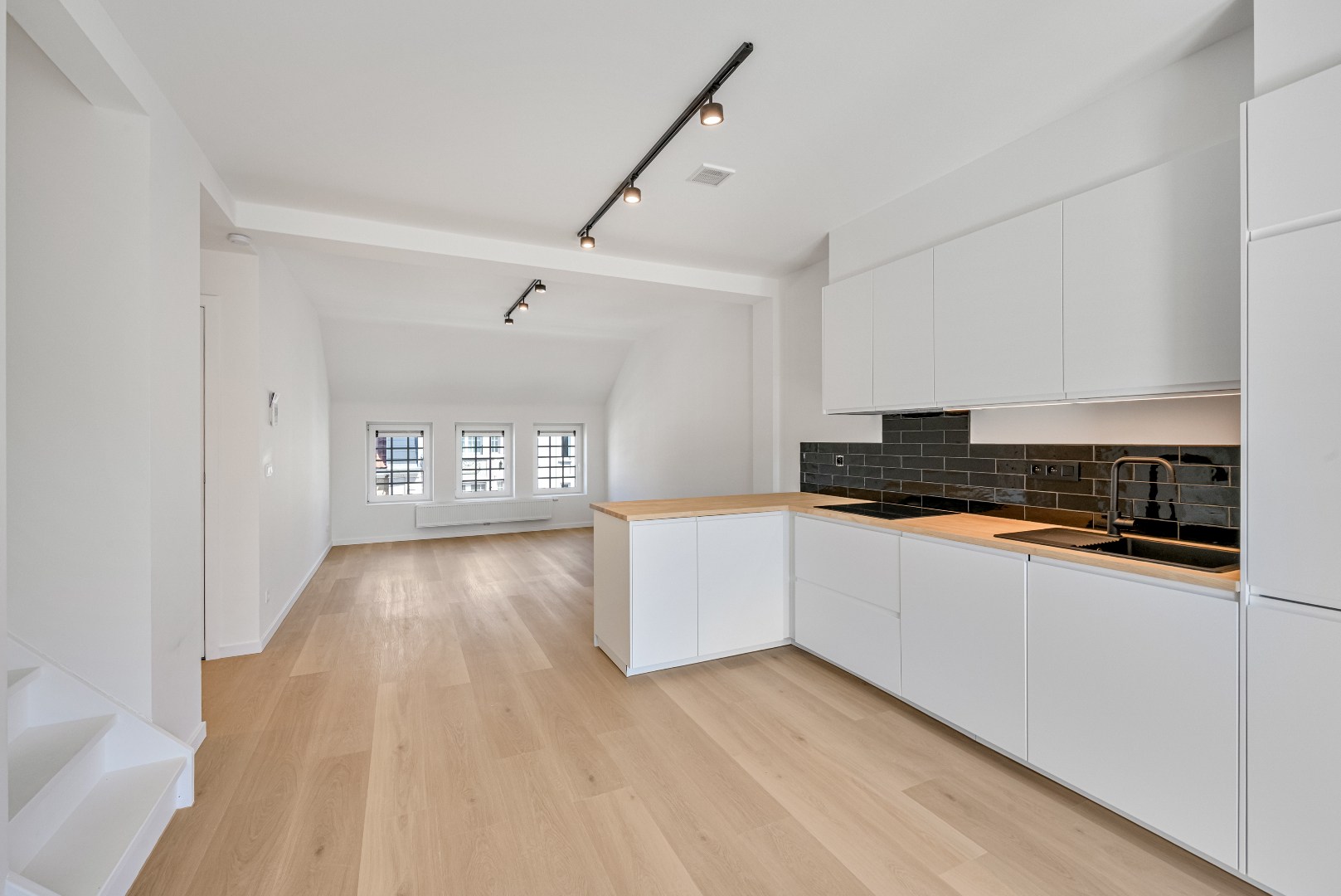 Stijlvol 1 slaapkamerappartement met terrasje nabij Station Gent-Sint-Pieters - foto 4