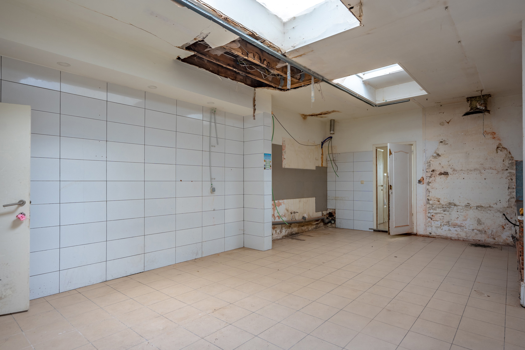 Een te renoveren handelswoning met aangename tuin.  - foto 4