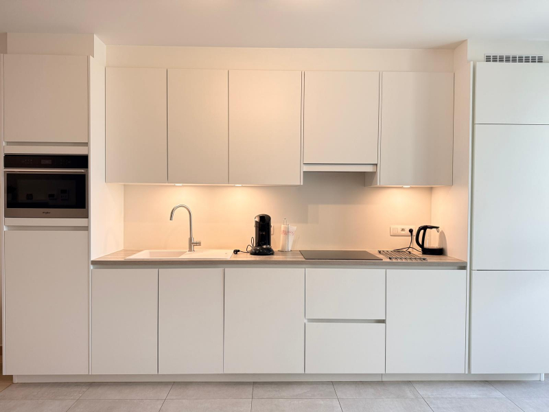 UNIEK GELIJKVLOERS GEMEUBELD 3 SLAAPKAMER APPARTEMENT! - foto 4