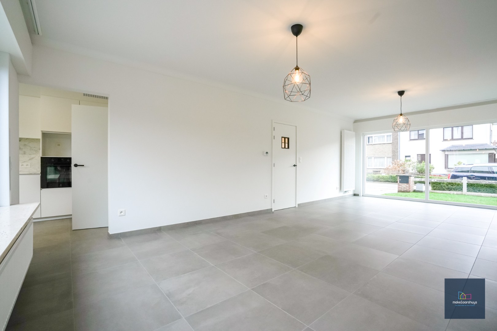 Instapklare eigendom met 3-slp.kamers garage en tuin - foto 4