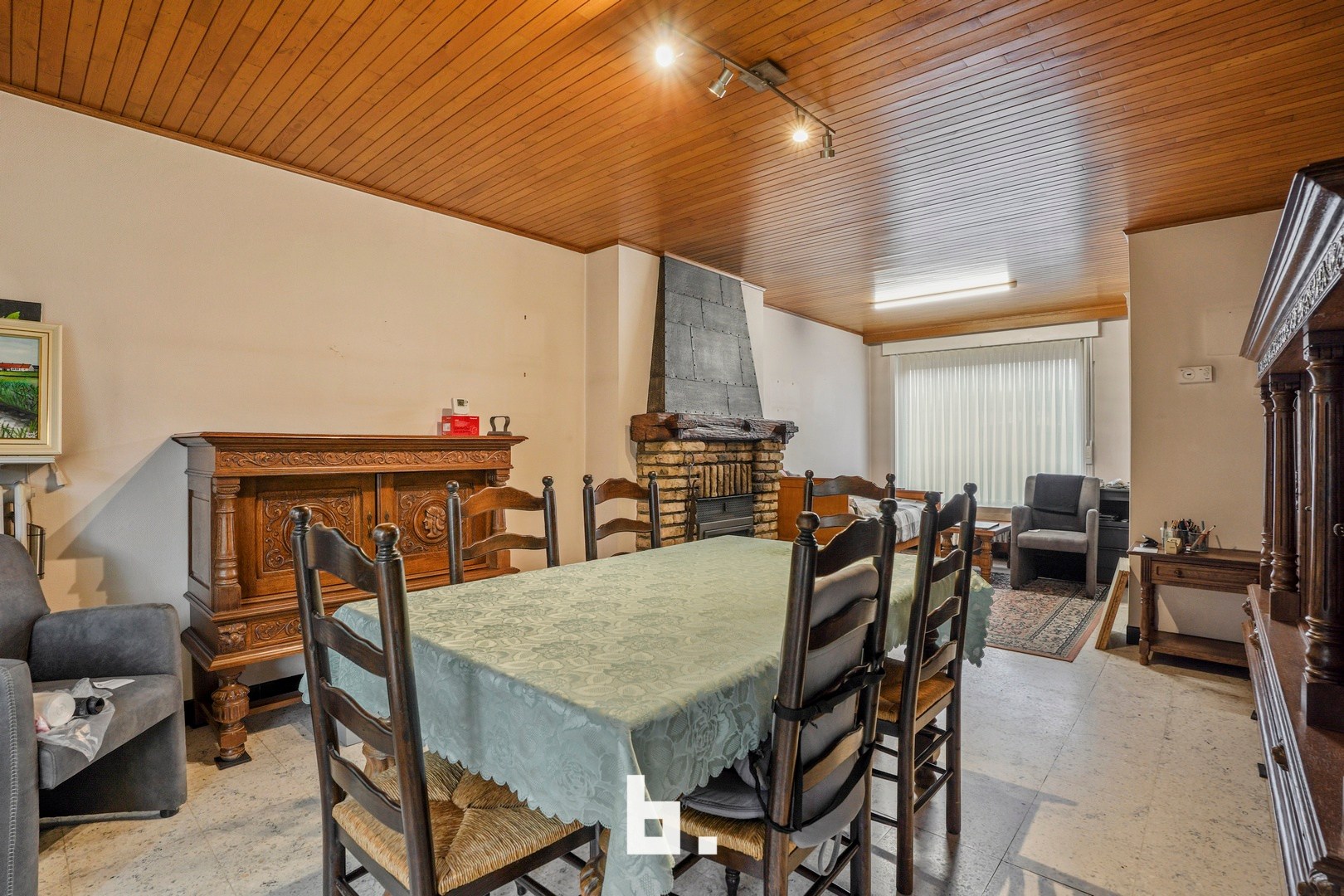 Ruime gezinswoning met grote tuin in een kindvriendelijke buurt - foto 3