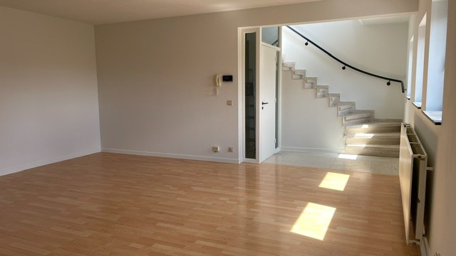 Ruim gerenoveerd appartement met 3 slaapkamers in half open bebouwing te Lier, duplex, 140m², 1 badkamer, gerenoveerd in 2026 - foto 5