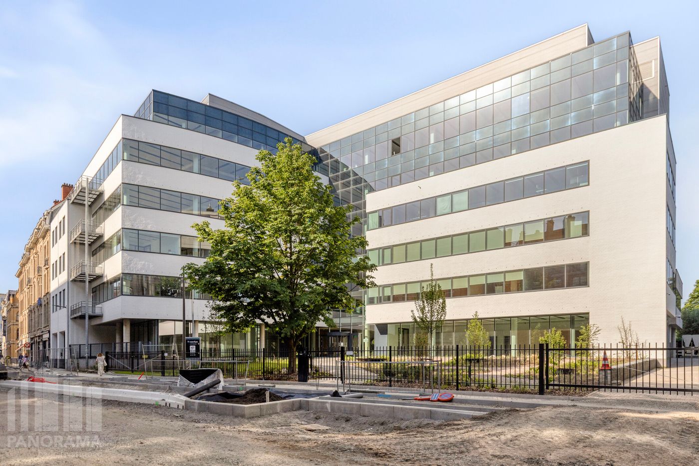 Future-proof kantoor van 615 m² in "The Compass" te Antwerpen - photo 4