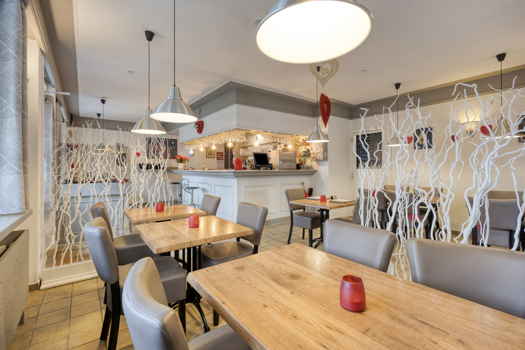 veelzijdig handelshuis met woonst en appartement - foto 5