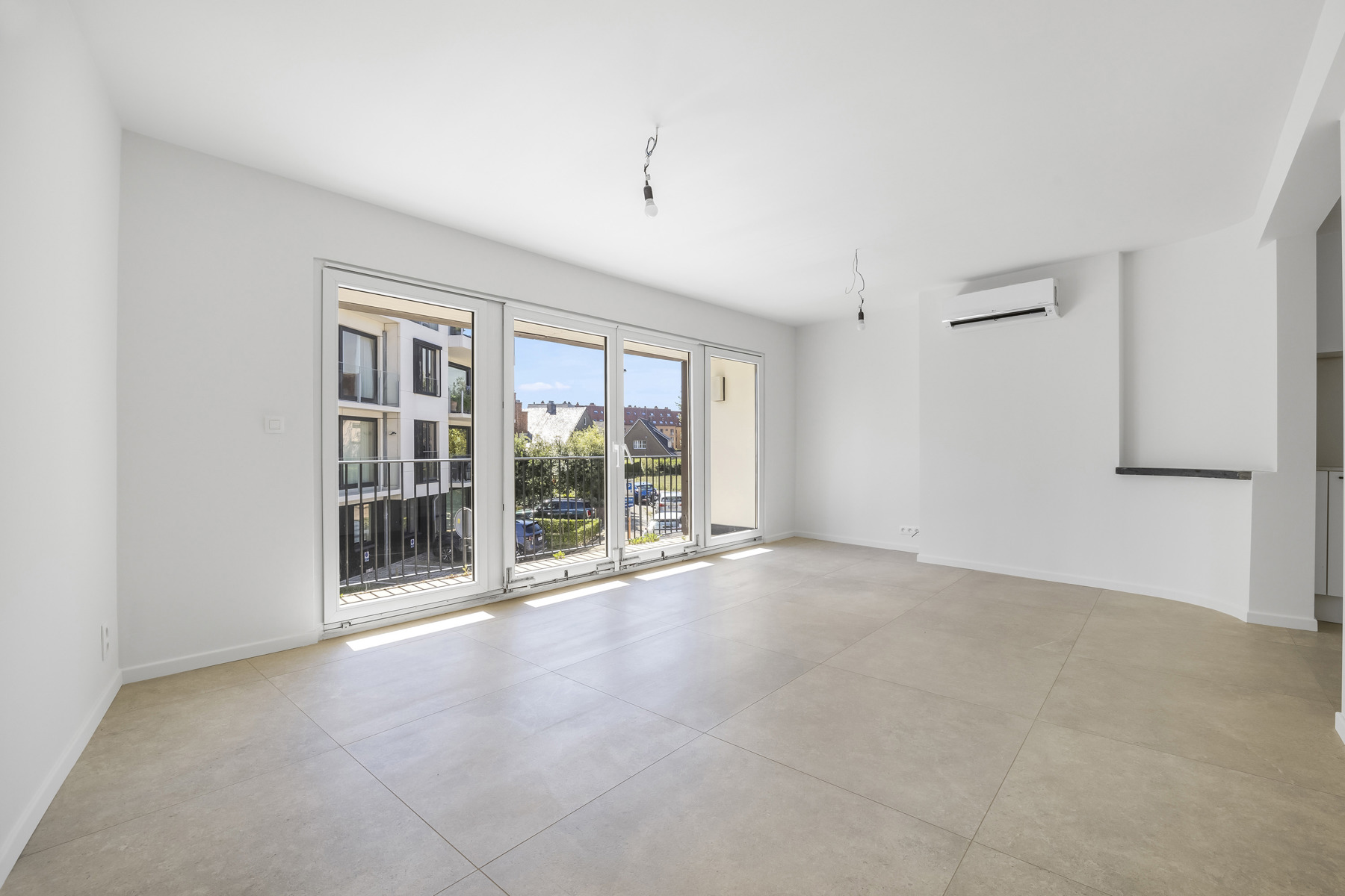 Volledig vernieuwd 2-slaapkamer appartement met 2 terrassen - foto 4