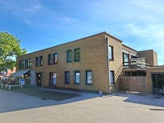 Instapklaar ruim 2 kamer appartement.Lichtrijk en centraal gelegen appartement van 104m², ideaal gesitueerd in het centrum van Sint-Michiels in de...